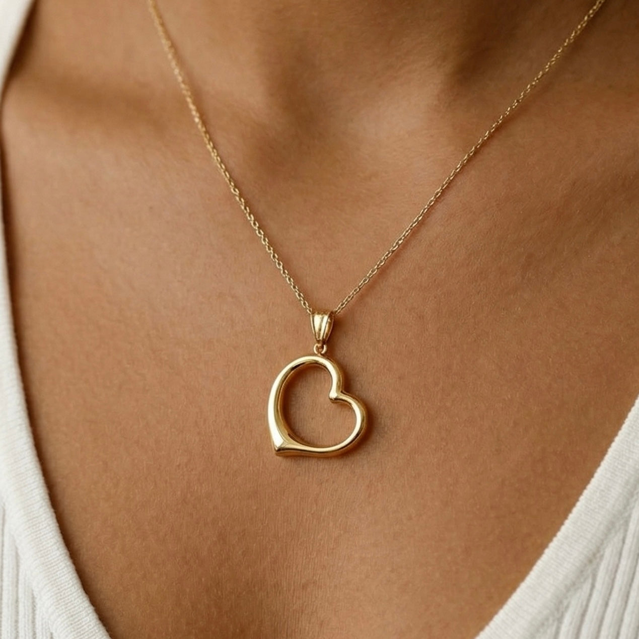 Dije Corazón Silueta Oro 14k