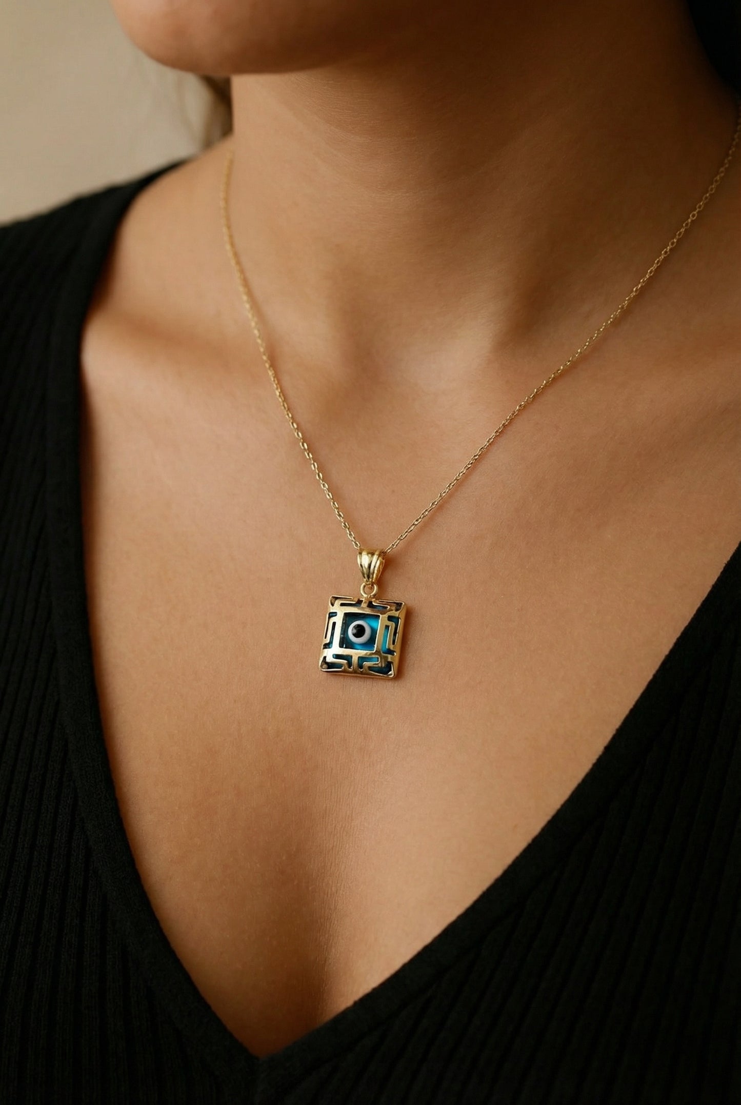 Dije Ojo turco cuadrado Oro 14k