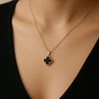 Dije Trébol negro Grande