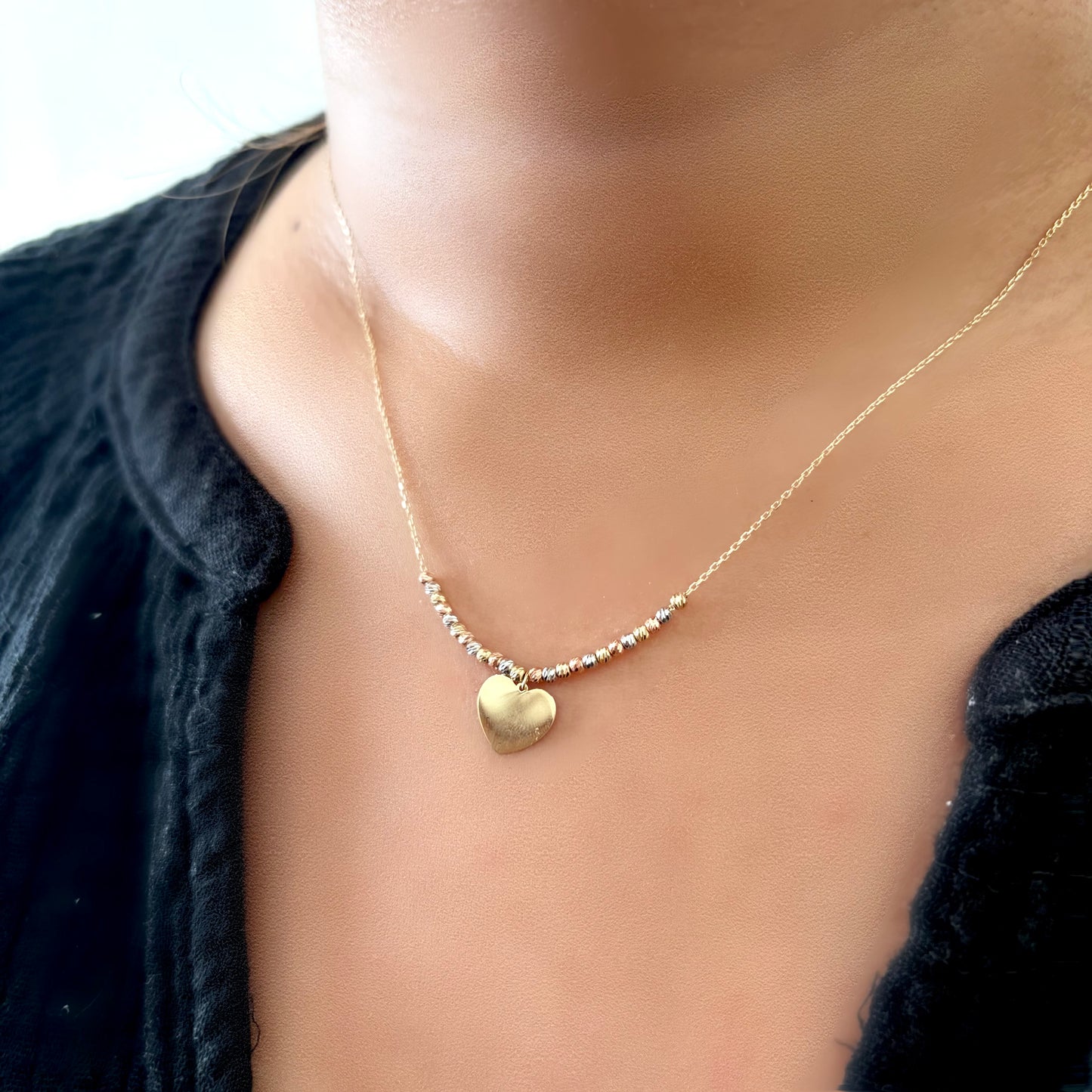 Gargantilla de corazón liso con bolitas diamantadas Oro 14 k