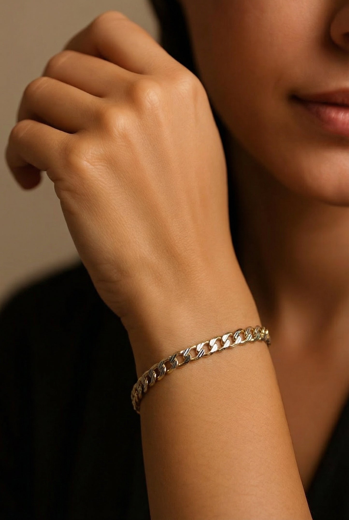 Pulsera Cubana Abierta Sólida Oro 14 k